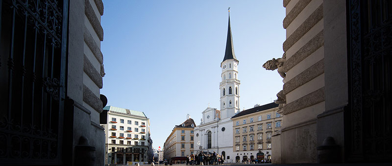 Header Michaelerplatz und Michaelerkirche