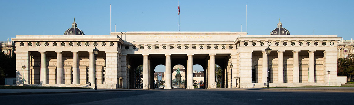 Slider Äußeres Burgtor