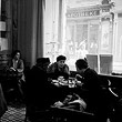 Drei Frauen beim Nachmittags-Kaffee im Demel, Wien, 1954 © Lessing / Bildarchiv der Österreichischen Nationalbibliothek (LE 54120603A)