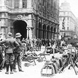 1.Mai 1933. Alarmbereitschaft vor der Oper. © ÖNB / Hilscher (H 1985/2)